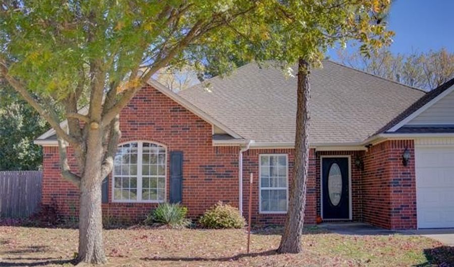 1920 Richmond Dr, Bartlesville, OK 74006 - 3 Beds, 2 Bath