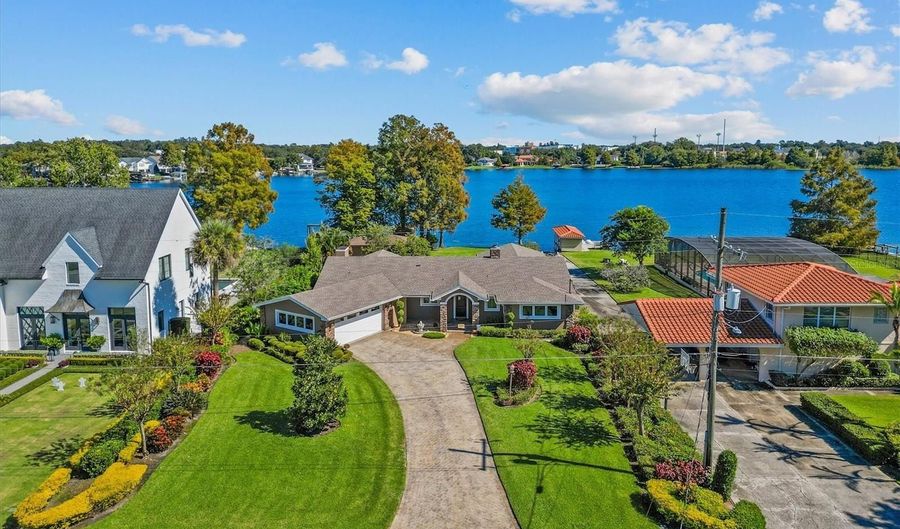 3009 ARDSLEY Dr, Orlando, FL 32804 - 3 Beds, 3 Bath