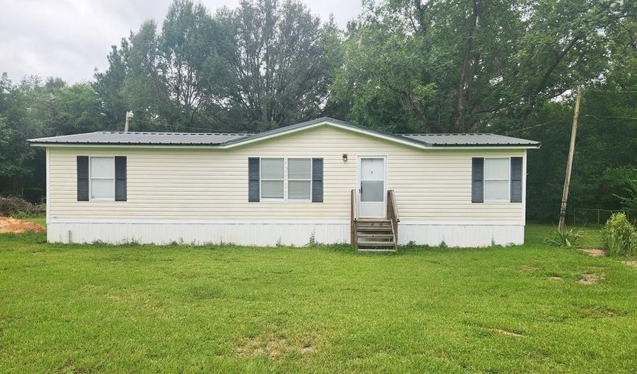 2610 North Ave, Albany, GA 31707 - 3 Beds, 2 Bath