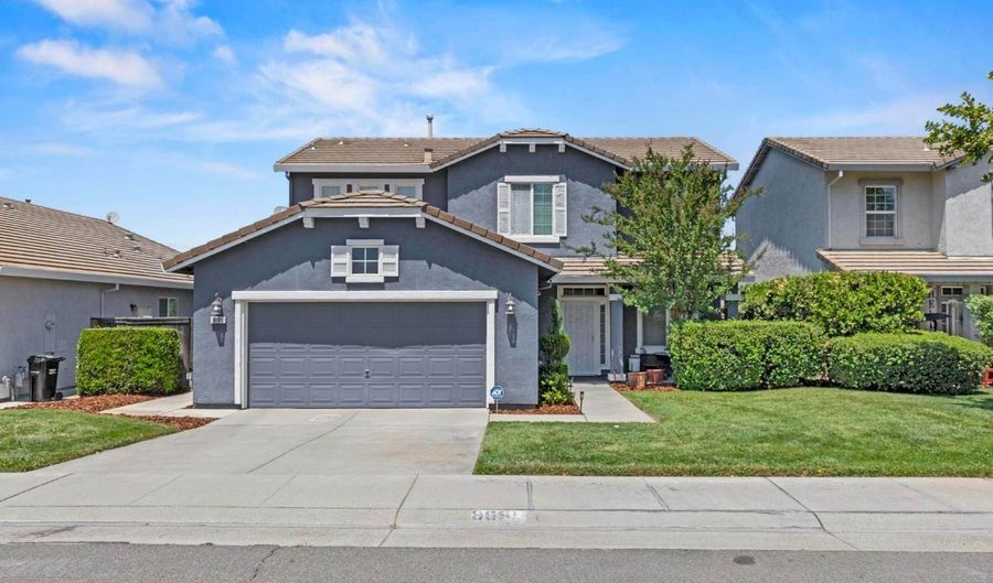 8681 Fobes Dr, Antelope, CA 95843 - 4 Beds, 3 Bath