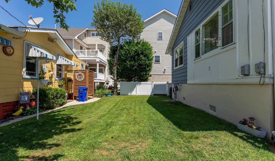 647 Barry, Avalon, NJ 08202 - 3 Beds, 2 Bath