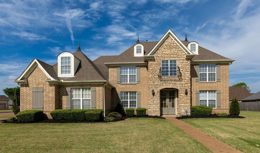 5151 SAWYER HOLLOW Dr, Bartlett, TN 38002 - 4 Beds, 3 Bath