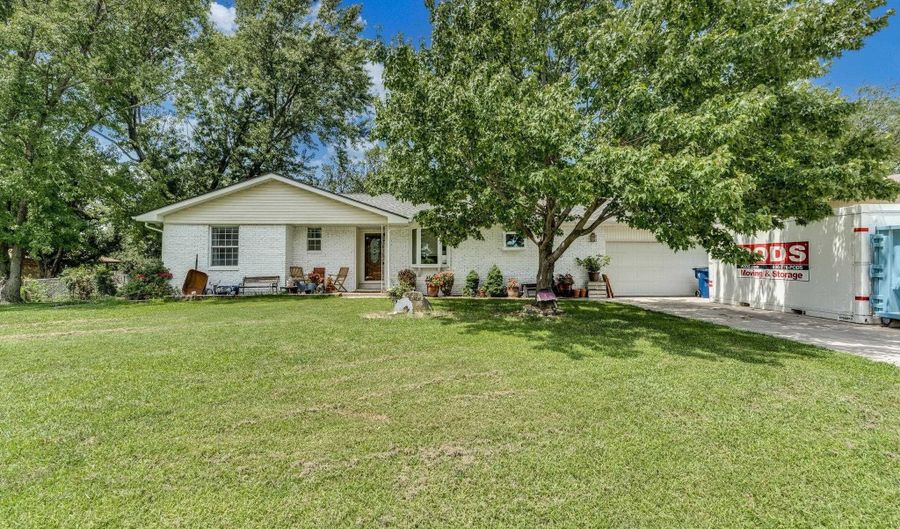 1917 Marc Ave, Andover, KS 67002 - 3 Beds, 2 Bath