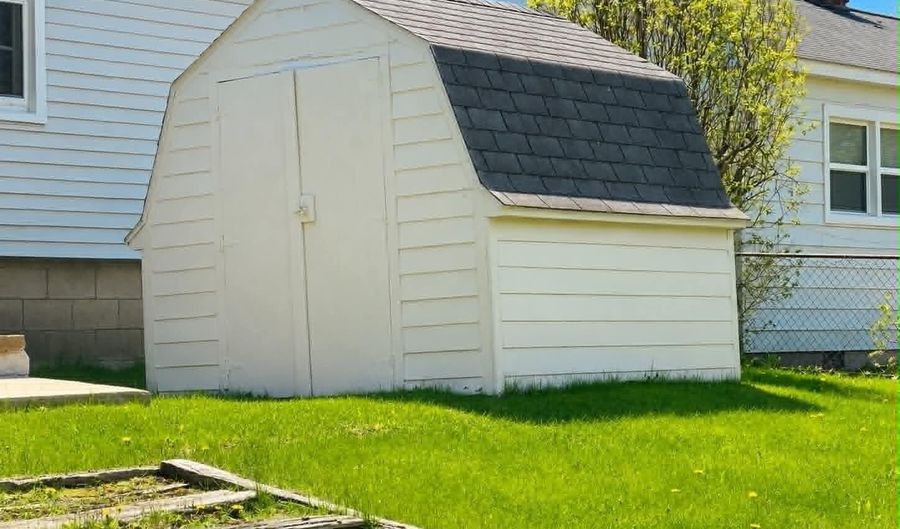 1507 S Second Ave, Alpena, MI 49707 - 3 Beds, 1 Bath