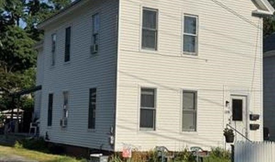 109 Central St, Brattleboro, VT 05301 - 4 Beds, 2 Bath