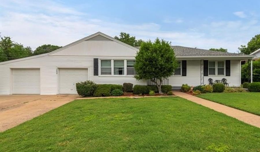 3600 Harvey Rd, Bartlesville, OK 74006 - 4 Beds, 2 Bath