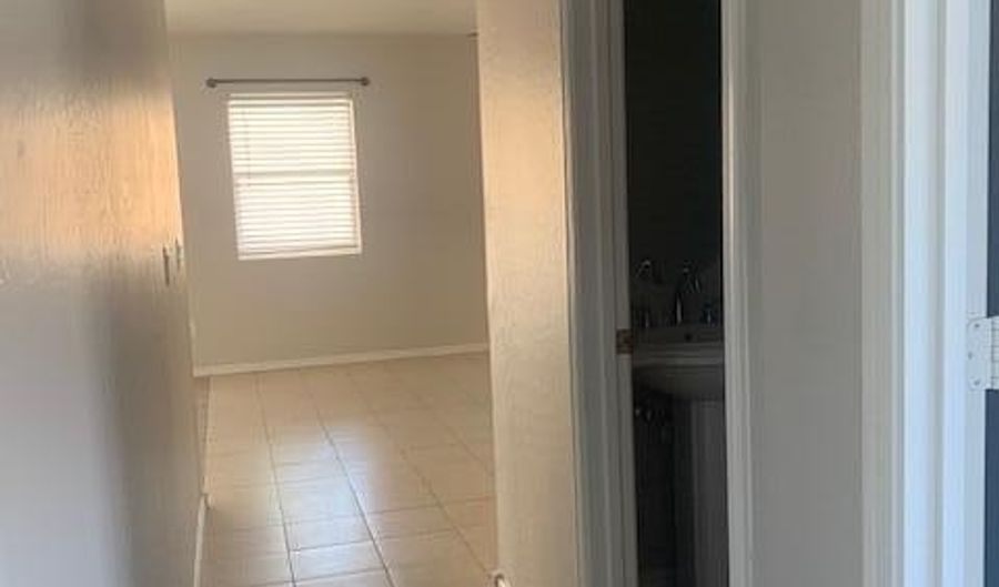 22518 W YAVAPAI St, Buckeye, AZ 85326 - 5 Beds, 3 Bath