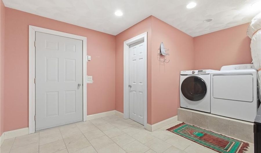 1799 Old Louisquisset Pike, Lincoln, RI 02865 - 3 Beds, 3 Bath