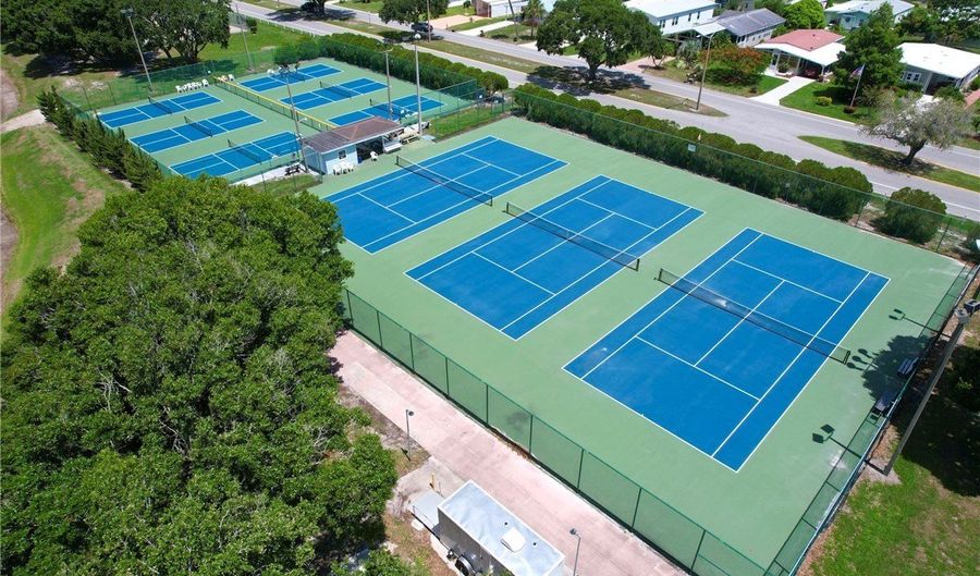 711 Amaryllis Dr, Barefoot Bay, FL 32976 - 2 Beds, 2 Bath