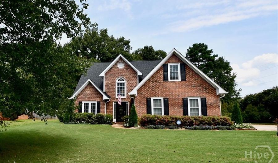 102 Meadow Creek Dr, Athens, GA 30605 - 4 Beds, 3 Bath