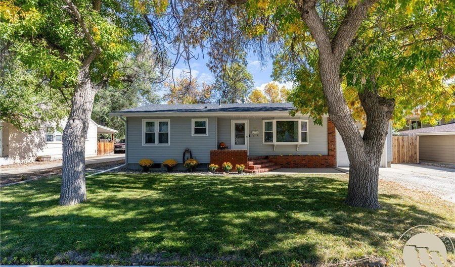 1107 12th St W, Billings, MT 59102 - 5 Beds, 3 Bath