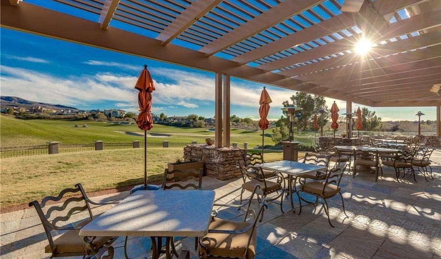 17 Winding Rd, Henderson, NV 89052 - 5 Beds, 5 Bath