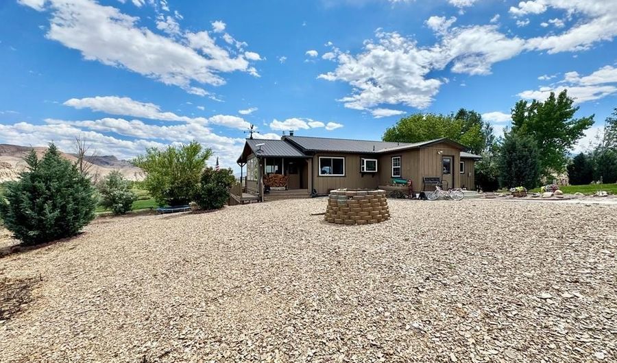 20 Stephens Rd, Challis, ID 83226 - 3 Beds, 2 Bath