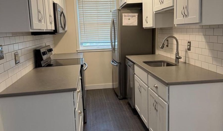 514 RIDGE Rd SE 111, Washington, DC 20019 - 2 Beds, 1 Bath