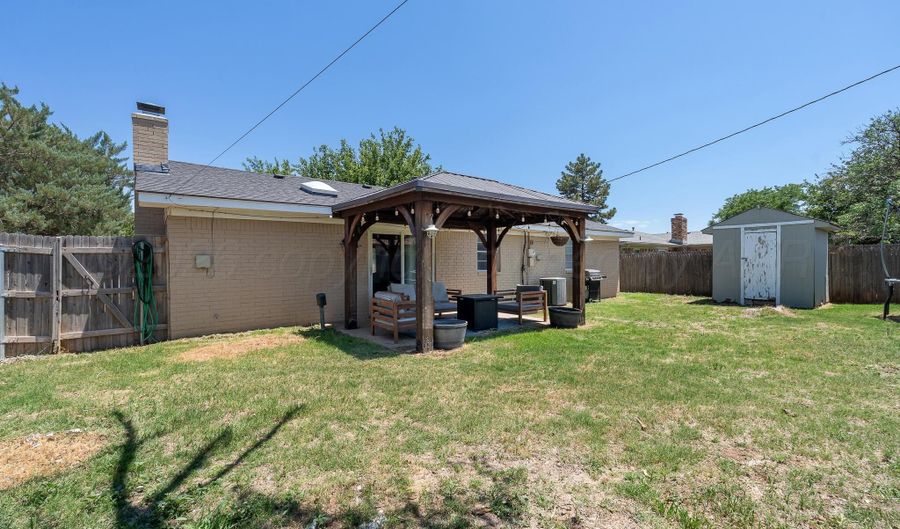 3816 HOLIDAY Dr, Amarillo, TX 79109 - 3 Beds, 2 Bath