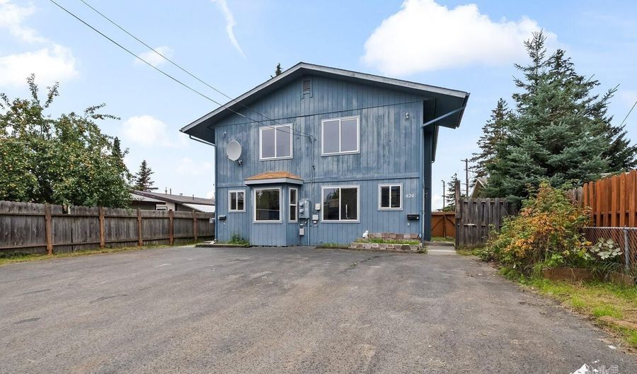 424 E Manor Ave, Anchorage, AK 99501 - 4 Beds, 4 Bath