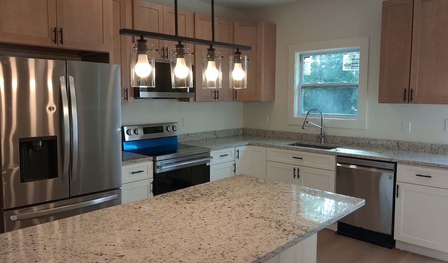 24 Sims St, Barnesville, GA 30204 - 4 Beds, 3 Bath