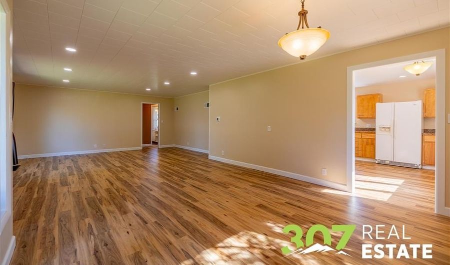 1632 20th St, Cody, WY 82414 - 4 Beds, 2 Bath