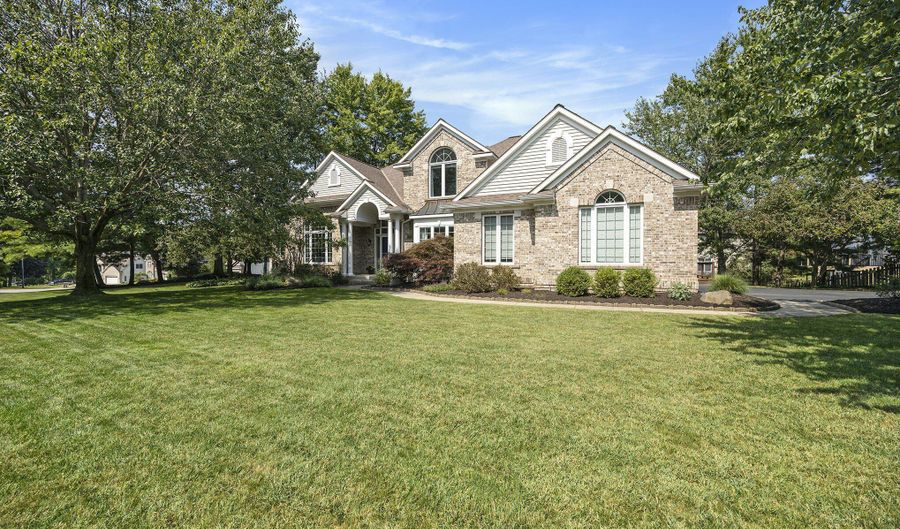 6305 Scarborough Dr SE, Ada, MI 49301 - 5 Beds, 4 Bath