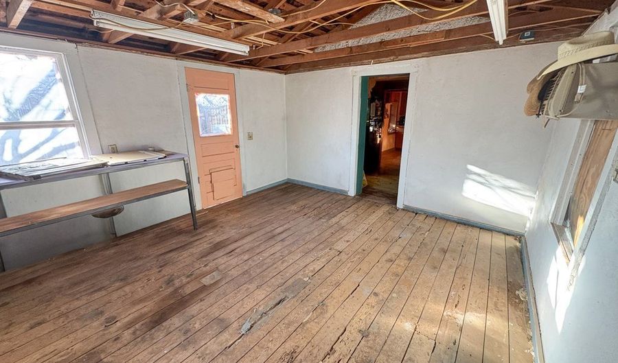 406 S Cockrell St, Alpine, TX 79830 - 1 Beds, 1 Bath