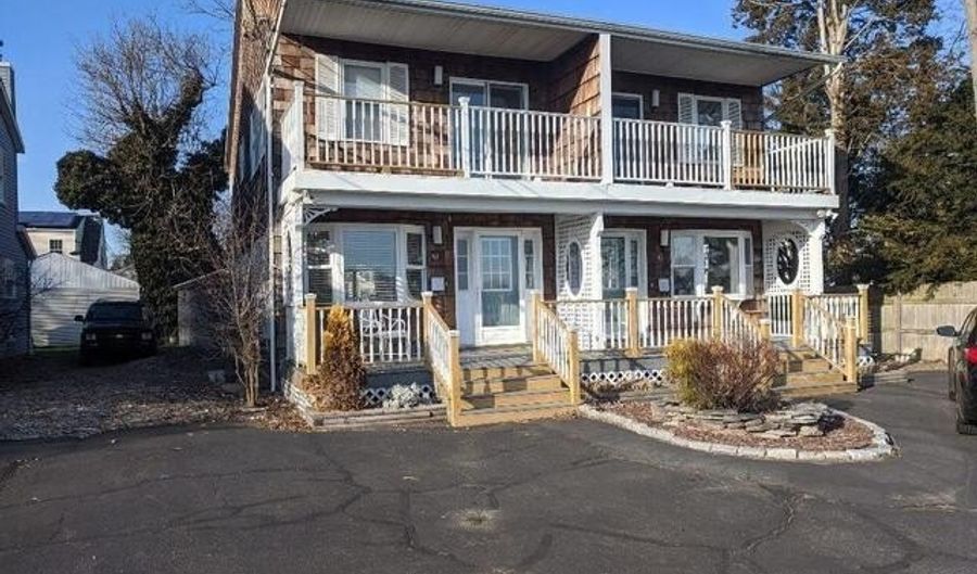 42 Ferris St 42, Bridgeport, CT 06605 - 2 Beds, 2 Bath