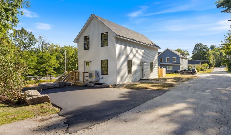 100 Court St, Alfred, ME 04002 - 2 Beds, 1 Bath