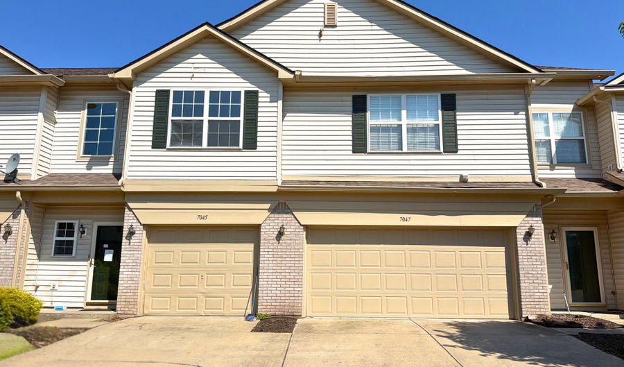 7045 Gavin Dr, Indianapolis, IN 46217 - 2 Beds, 3 Bath