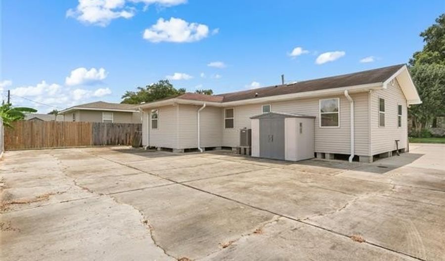 1403 W FIRST St, Belle Chasse, LA 70037 - 3 Beds, 2 Bath
