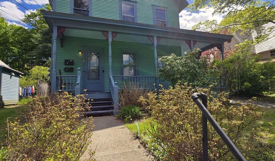110 Washington St, Brattleboro, VT 05301 - 5 Beds, 3 Bath