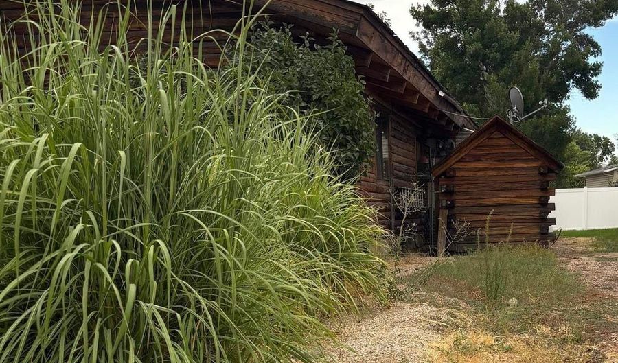 1155 E Victory Rd, Boise, ID 83706 - 3 Beds, 2 Bath