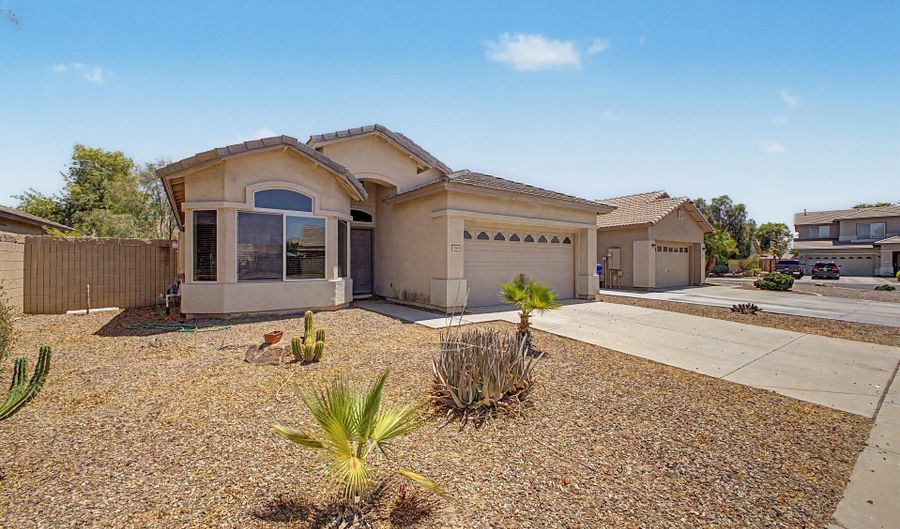 11641 W Adam St, Avondale, AZ 85323 - 3 Beds, 2 Bath