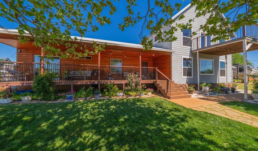 25130 Aoudad Dr, Anderson, CA 96007 - 5 Beds, 2 Bath