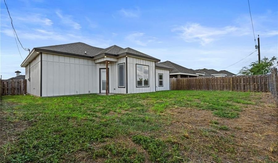 824 Whitewing St, Alamo, TX 78516 - 3 Beds, 2 Bath