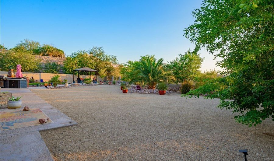 1816 Gunther St, Bullhead City, AZ 86442 - 4 Beds, 3 Bath