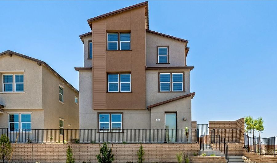 352 MOXON Ct, Henderson, NV 89015 - 5 Beds, 4 Bath