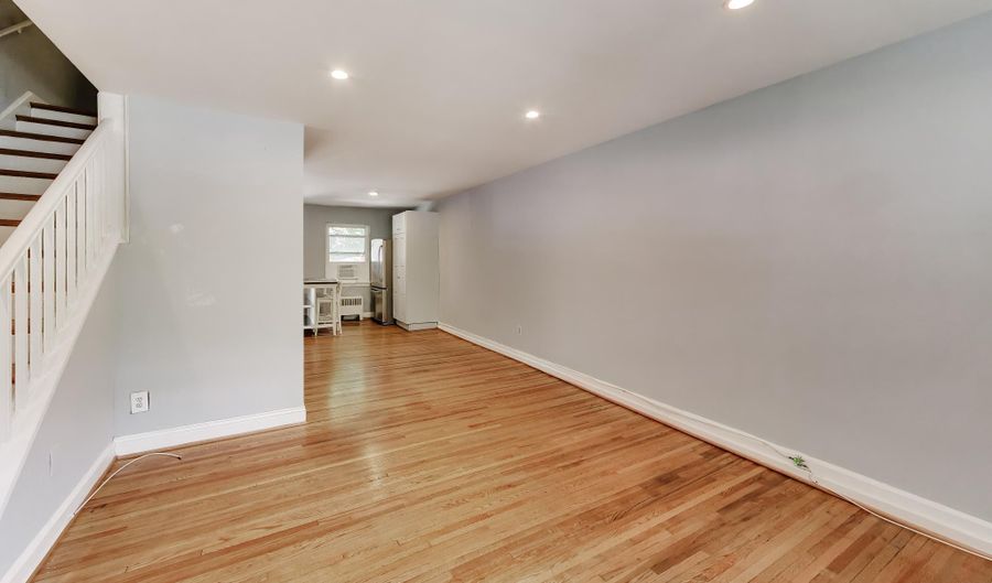 2905 16TH Rd S 2905B, Arlington, VA 22204 - 2 Beds, 1 Bath