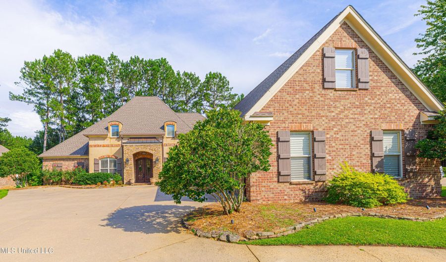 103 Bella Vista Dr, Brandon, MS 39042 - 5 Beds, 4 Bath
