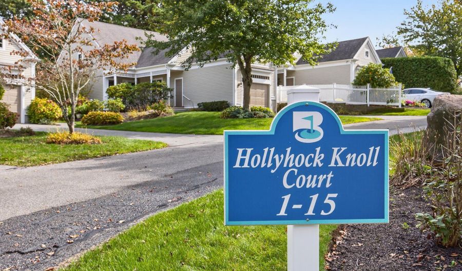 4 Hollyhock Knoll Ct 4, Bourne, MA 02532 - 2 Beds, 2 Bath