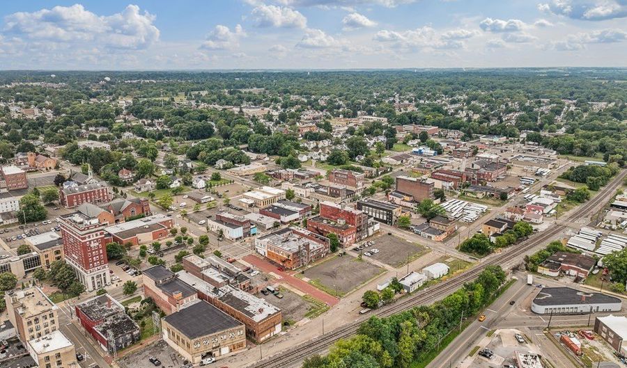 361 E Main St, Alliance, OH 44601 - 2 Beds, 1 Bath