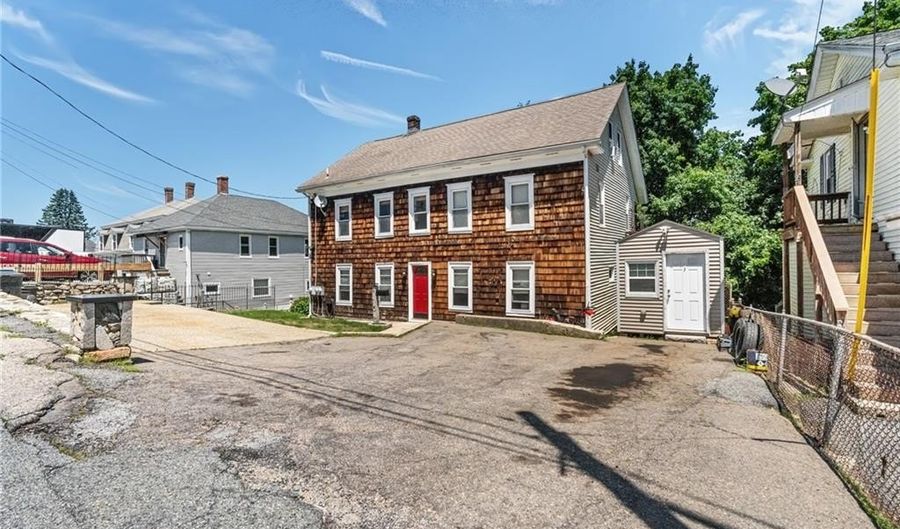 43 Pearl St, Lincoln, RI 02838 - 9 Beds, 3 Bath