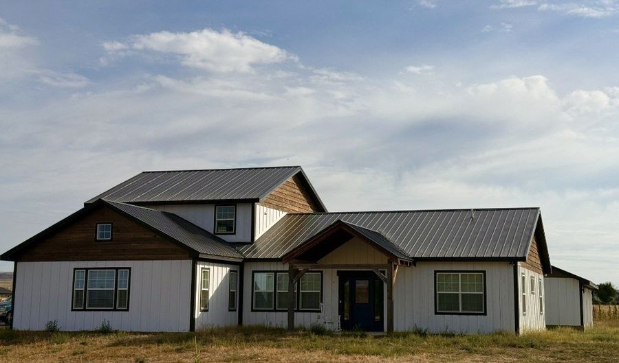 26 Mountain Vis, Big Timber, MT 59011 - 6 Beds, 4 Bath