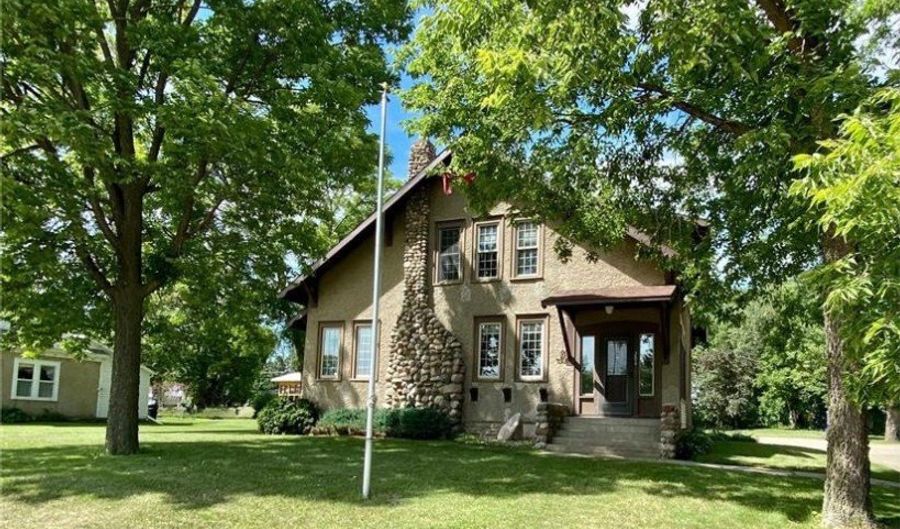 206 Pleasant Ave W, Atwater, MN 56209 - 4 Beds, 3 Bath