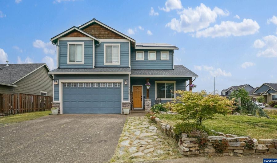 9859 Willamette St, Aumsville, OR 97325 - 3 Beds, 3 Bath