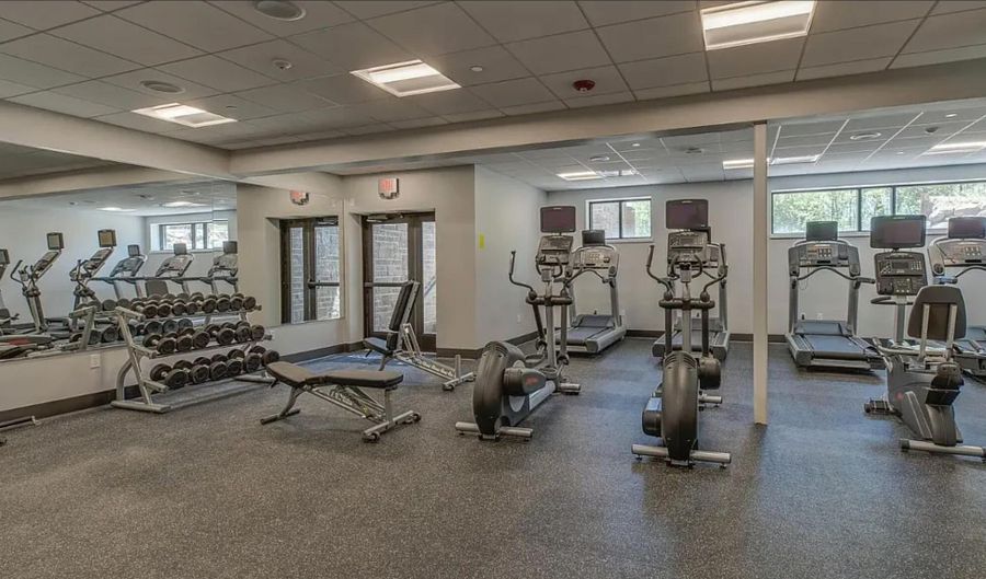 3075 N Spurway Dr, Ann Arbor, MI 48105 - 3 Beds, null Bath