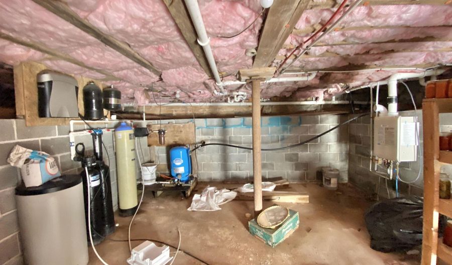 527 Offutt School Rd, Augusta, WV 26704 - 4 Beds, 2 Bath