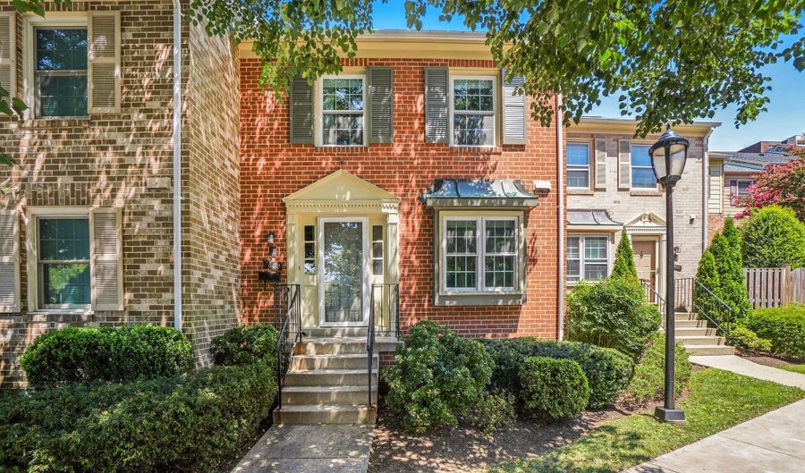 7602 WESTLAKE Ter 19, Bethesda, MD 20817 - 4 Beds, 4 Bath