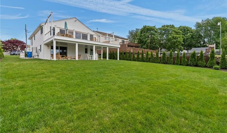 76 Warren Ave, Middletown, RI 02842 - 4 Beds, 3 Bath