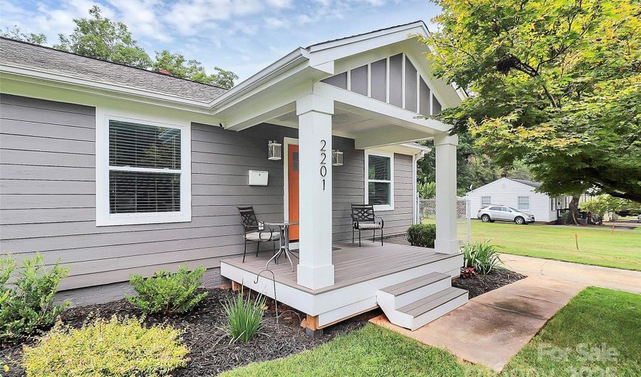 2201 Edison St, Charlotte, NC 28206 - 3 Beds, 2 Bath