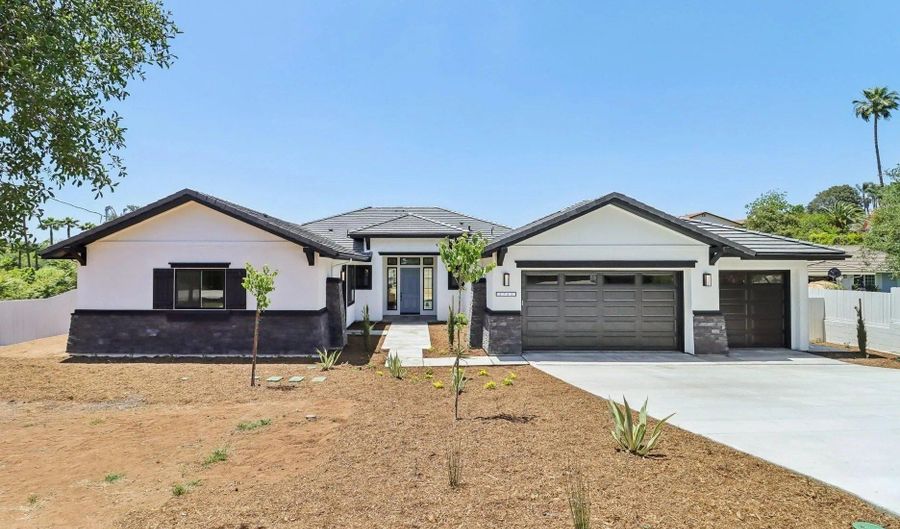 2745 Alexander Dr, Escondido, CA 92029 - 4 Beds, 4 Bath
