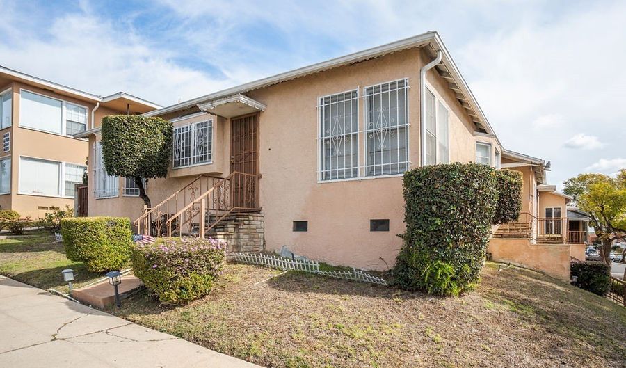 4479 W 61st St, Windsor Hills, CA 90043 - 3 Beds, 3 Bath